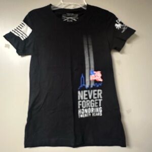 Black Tagless, Club Grunt Style Graphic T-Shirt With Flag & Twin Towers  Design